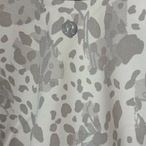 Lululemon Align Tee *Nulu Slim Fit Cropped leopard size 2 - Picture 10 of 10